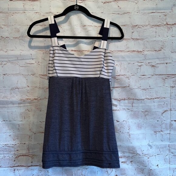 Lululemon Run Back on track tank top work out stripe built in bra 8 pull over - Picture 1 of 10